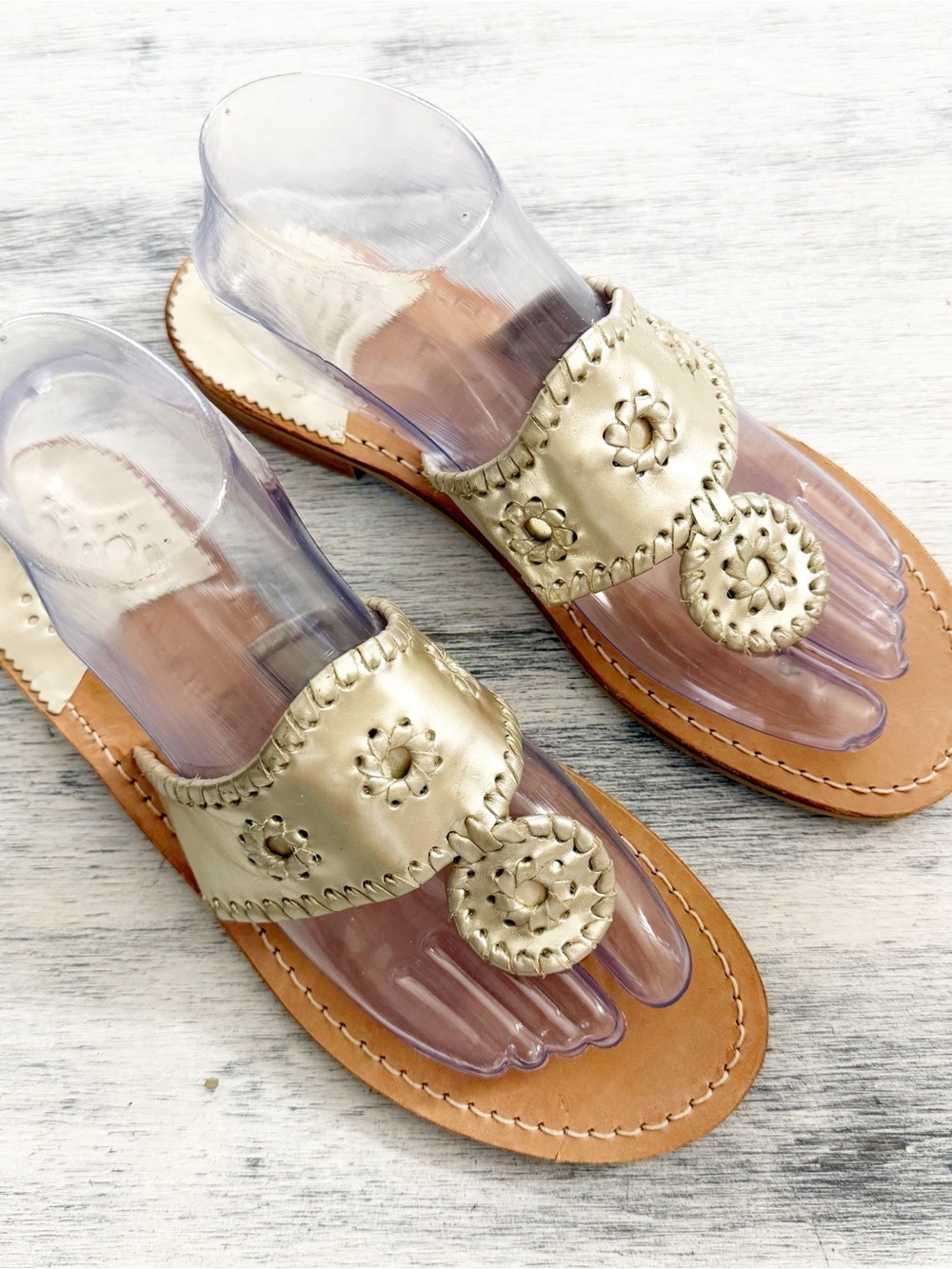 Jack Rogers Women's 8 Metallic Gold Leather Thong Sandals